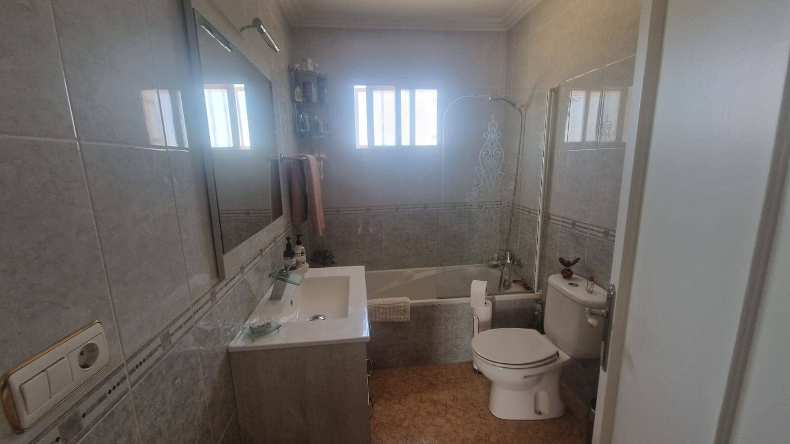 3 bedroom Villa for sale in Catral with pool garage - € 379,900 (Ref: 9851318)