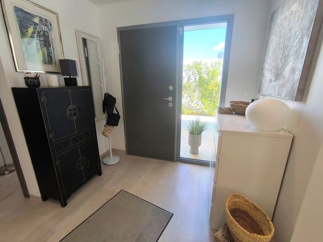 3 soveværelse Villa til salg i Algorfa med swimmingpool garage - € 584.900 (Ref: 9851319)