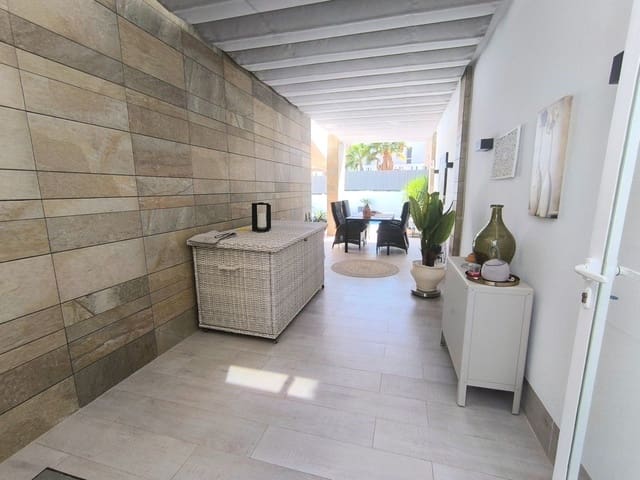 3 soveværelse Villa til salg i Algorfa med swimmingpool garage - € 584.900 (Ref: 9851319)