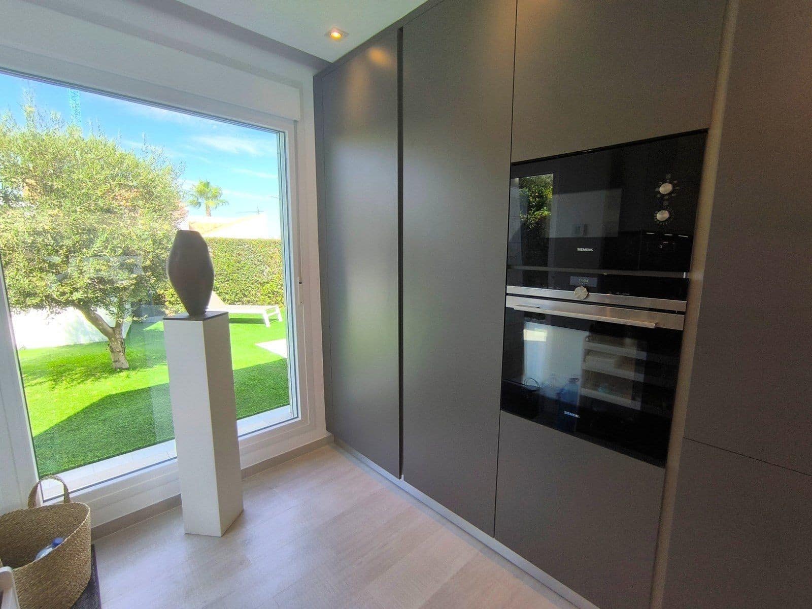 3 soveværelse Villa til salg i Algorfa med swimmingpool garage - € 584.900 (Ref: 9851319)