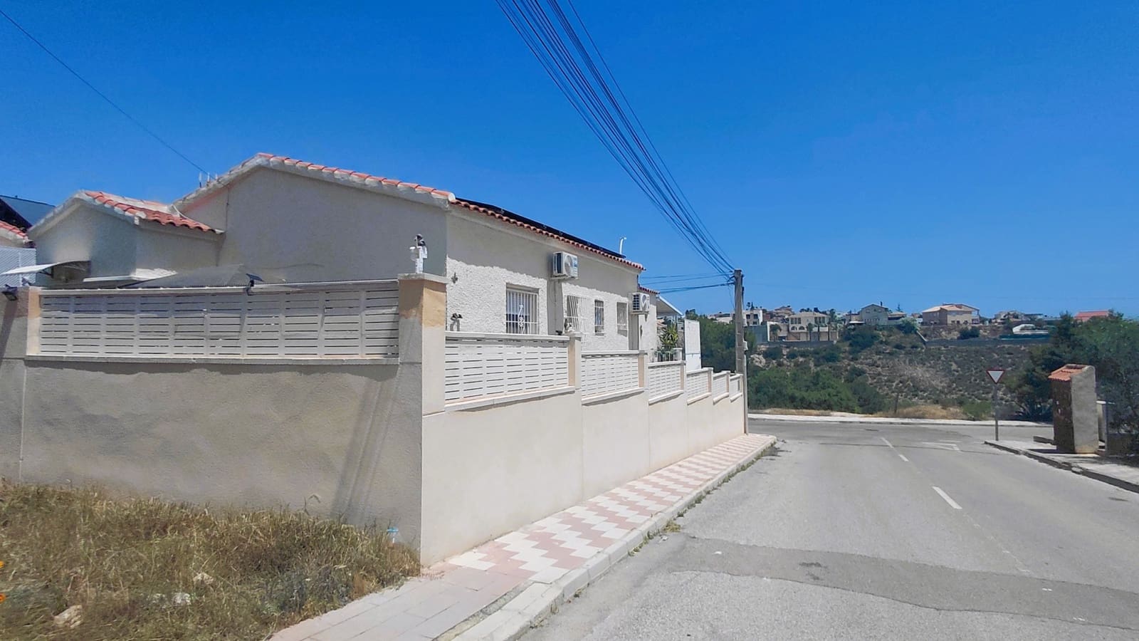 3 Zimmer Villa zu verkaufen in San Fulgencio mit Garage - 244.900 € (Ref: 9878264)