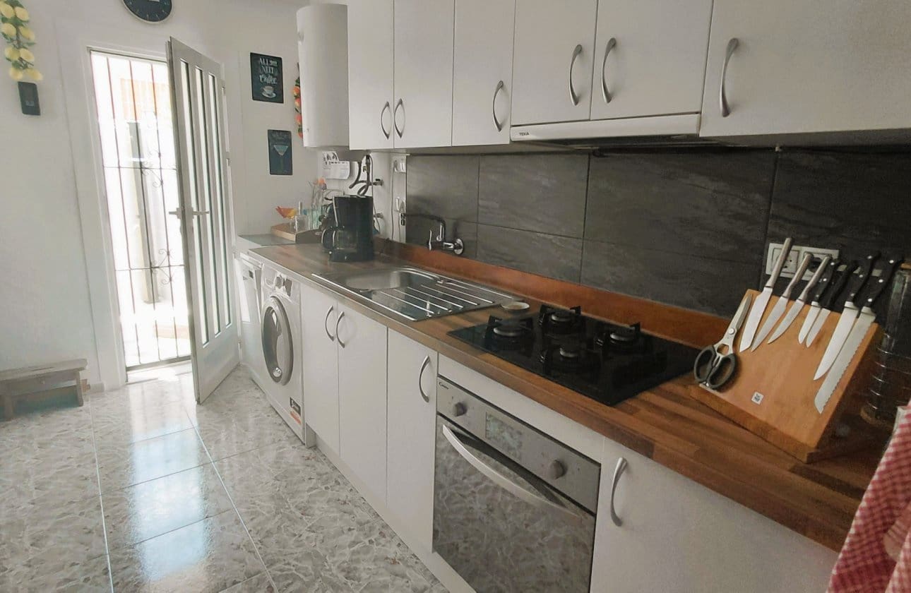 3 bedroom Villa for sale in San Fulgencio with garage - € 245,000 (Ref: 9878264)