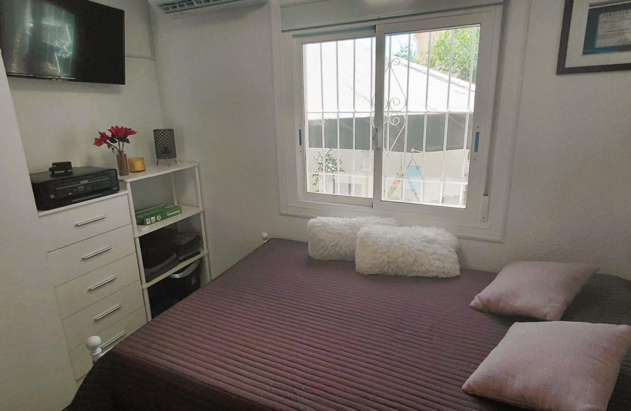 3 bedroom Villa for sale in San Fulgencio with garage - € 245,000 (Ref: 9878264)