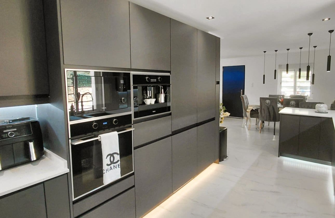 3 makuuhuone Huvila myytävänä paikassa Crevillente / Crevillent mukana uima-altaan 
autotalli - 394 900 € (Ref: 9890055)