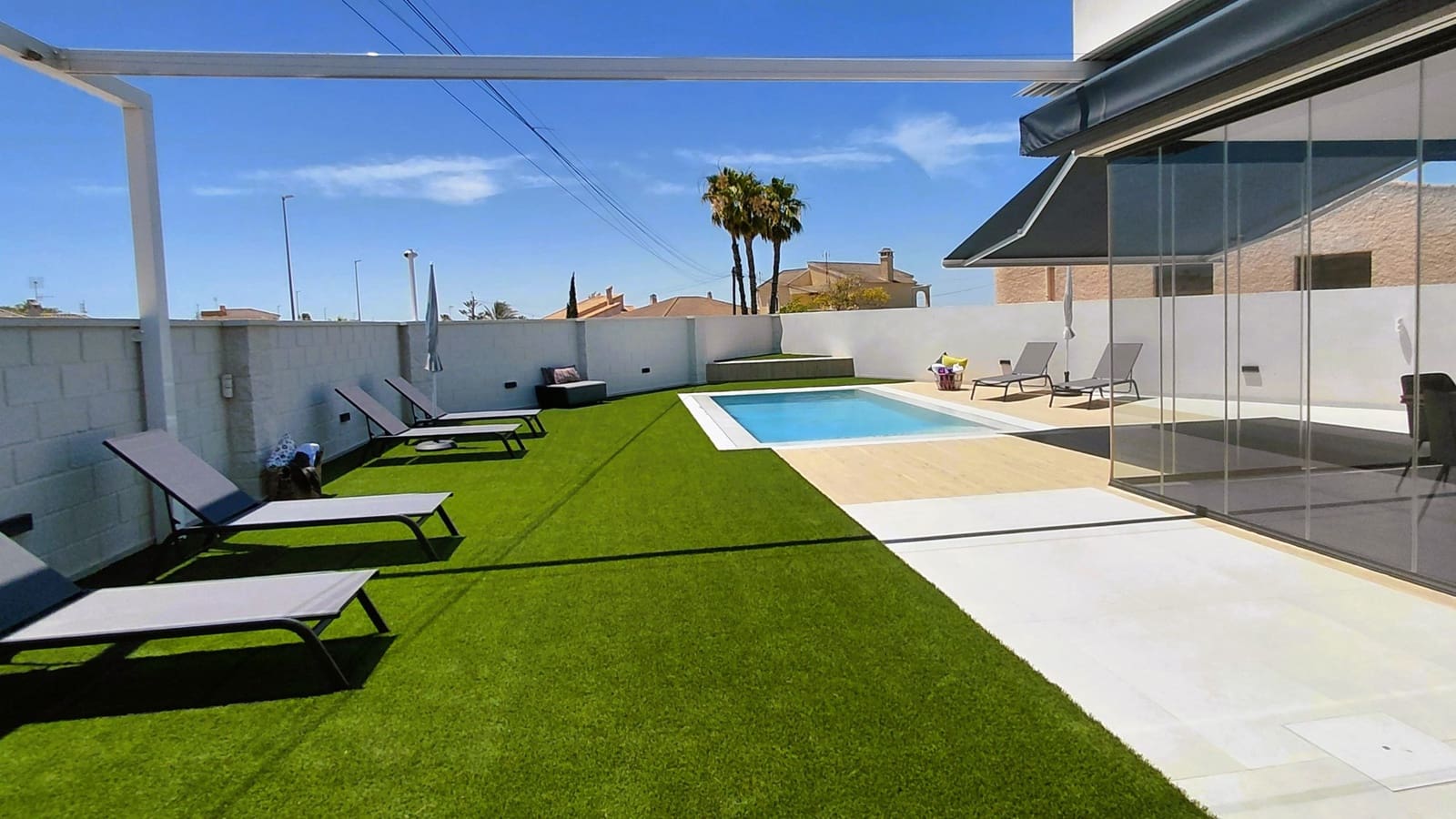 3 chambre Villa/Maison à vendre à San Fulgencio avec piscine garage - 949 900 € (Ref: 9927069)