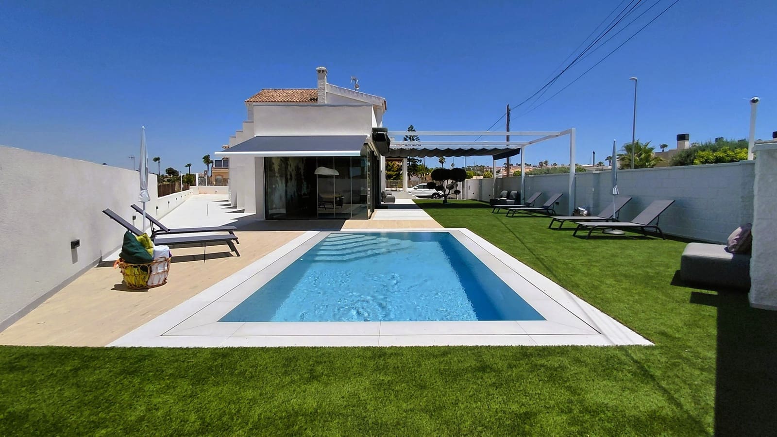 3 chambre Villa/Maison à vendre à San Fulgencio avec piscine garage - 949 900 € (Ref: 9927069)
