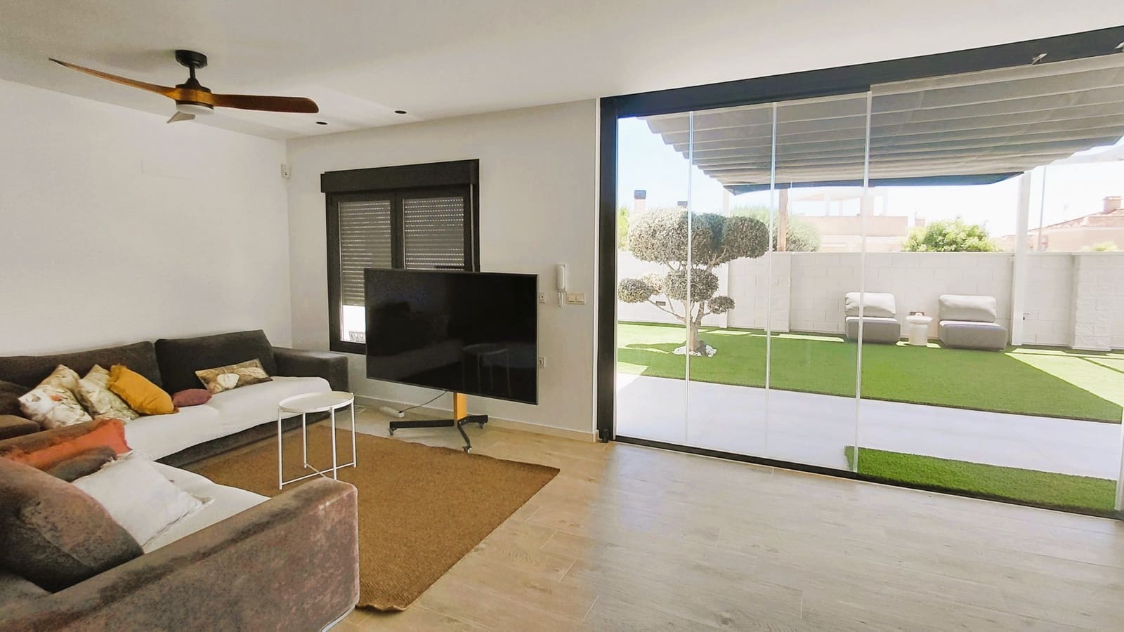 3 chambre Villa/Maison à vendre à San Fulgencio avec piscine garage - 949 900 € (Ref: 9927069)