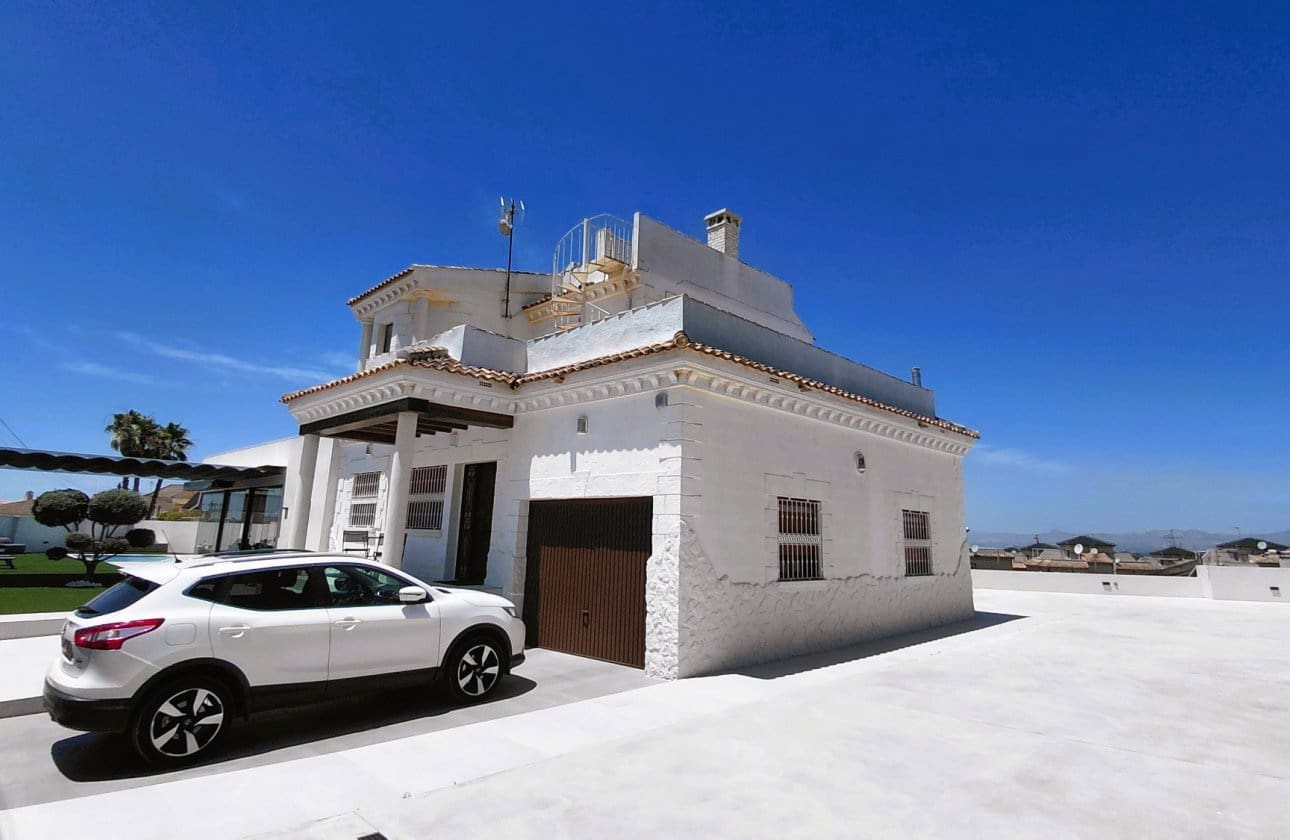 3 chambre Villa/Maison à vendre à San Fulgencio avec piscine garage - 949 900 € (Ref: 9927069)