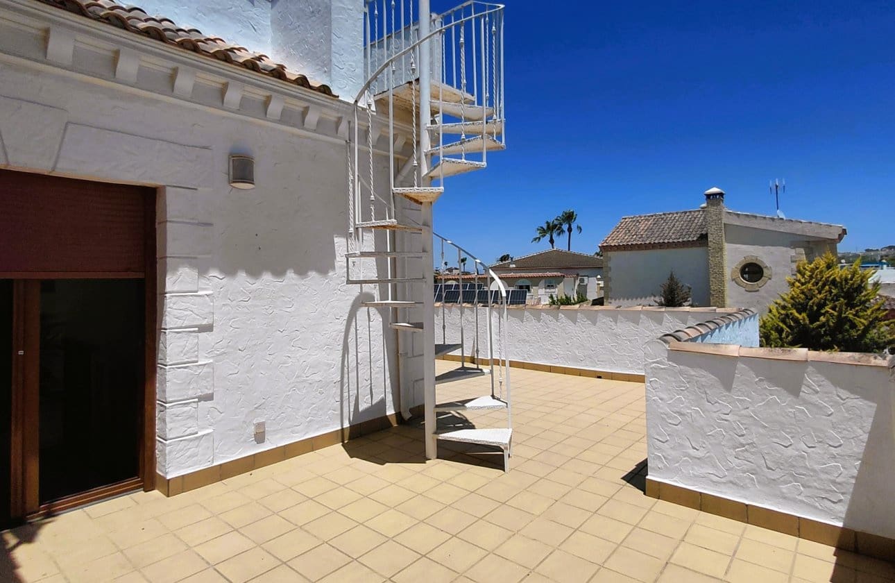 3 chambre Villa/Maison à vendre à San Fulgencio avec piscine garage - 949 900 € (Ref: 9927069)