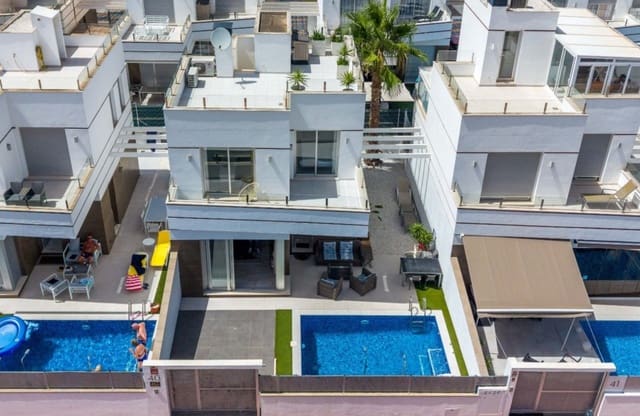 3 slaapkamer Villa te koop in Ciudad Quesada, Rojales met zwembad - € 398.900 (Ref: 9949459)
