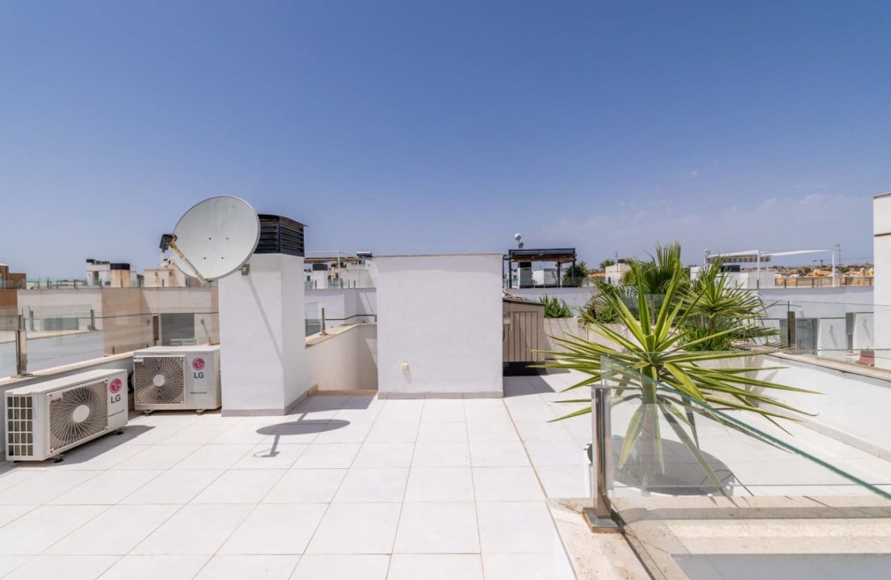 3 quarto Moradia para venda em Ciudad Quesada com piscina - 398 900 € (Ref: 9949459)