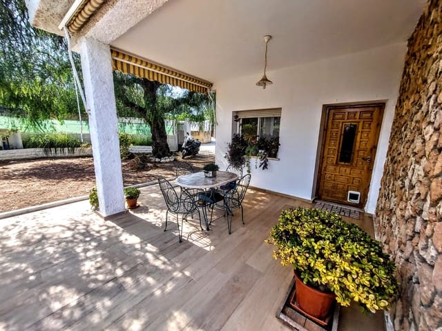 3 slaapkamer Villa te koop in Montserrat met zwembad garage - € 259.000 (Ref: 10003505)
