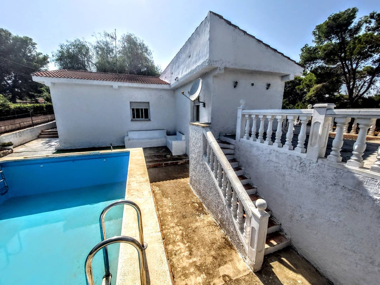 3 slaapkamer Villa te koop in Montserrat met zwembad garage - € 259.000 (Ref: 10003505)