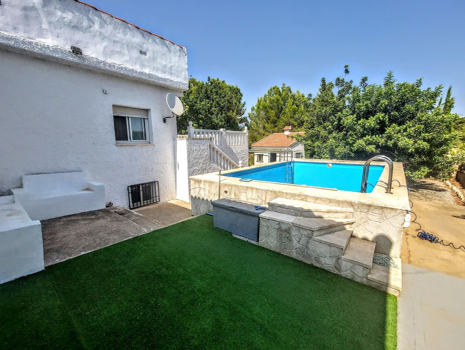3 slaapkamer Villa te koop in Montserrat met zwembad garage - € 259.000 (Ref: 10003505)