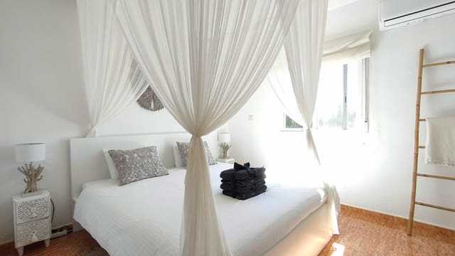 4 slaapkamer Villa te koop in Montserrat met zwembad garage - € 349.000 (Ref: 10003506)