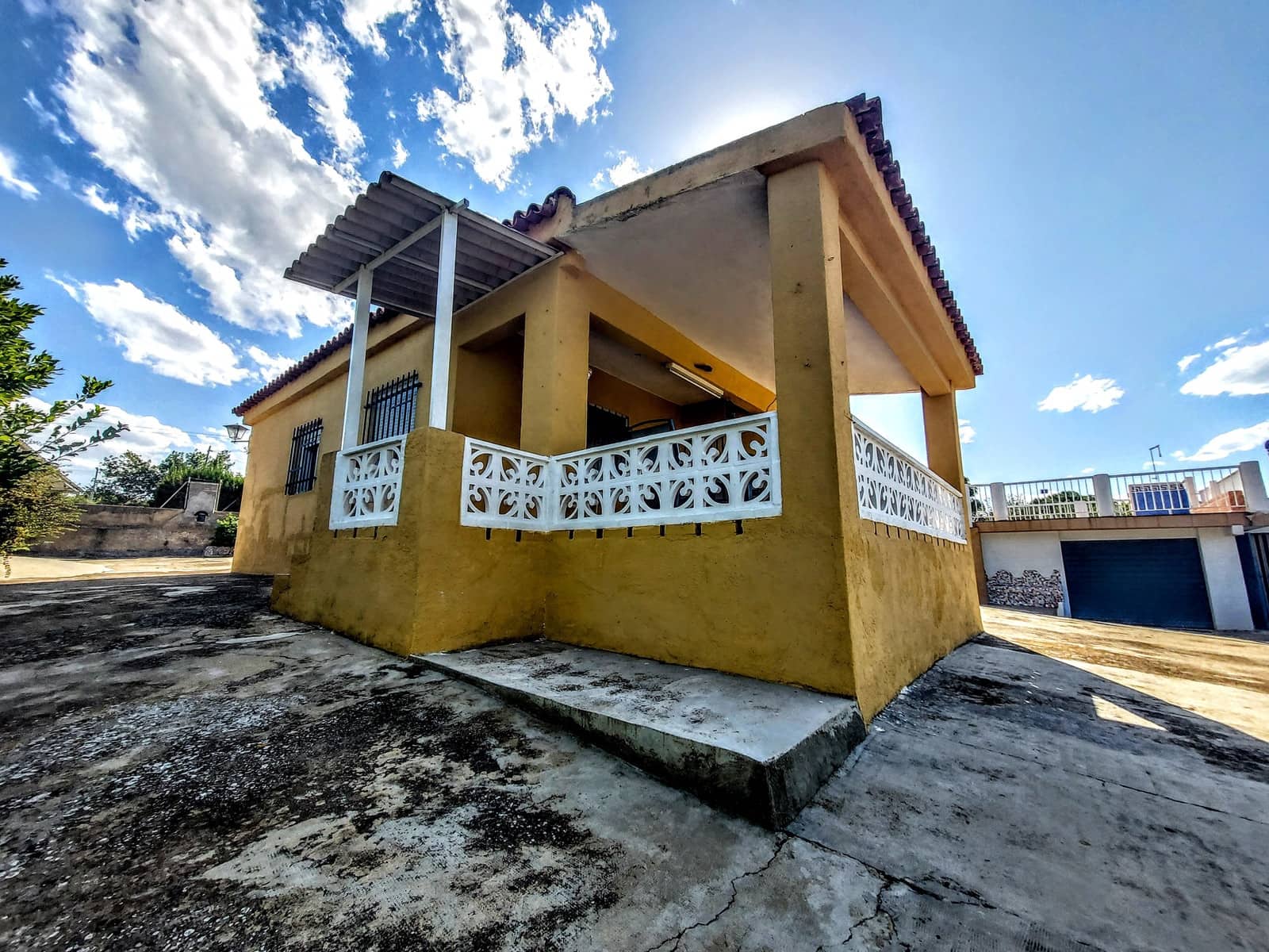 3 soveværelse Villa til salg i Montserrat med swimmingpool garage - € 210.000 (Ref: 10034988)