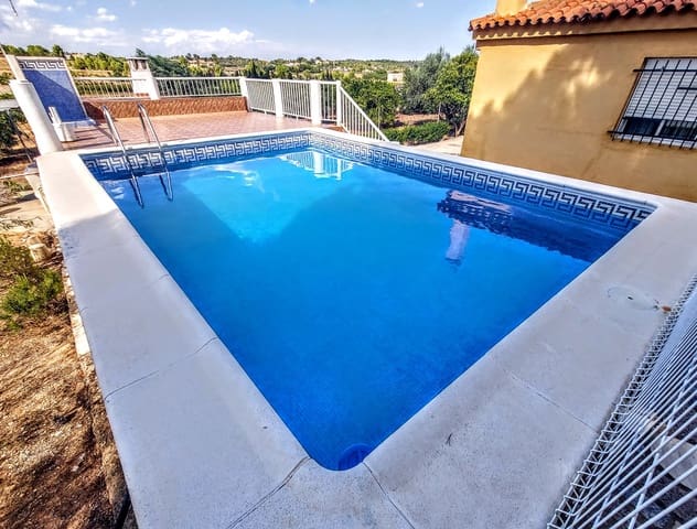 3 soveværelse Villa til salg i Montserrat med swimmingpool garage - € 210.000 (Ref: 10034988)