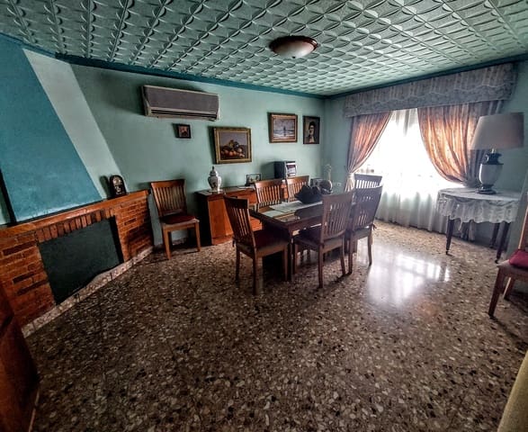 5 soveværelse Villa til salg i Catadau med swimmingpool - € 298.000 (Ref: 10040697)