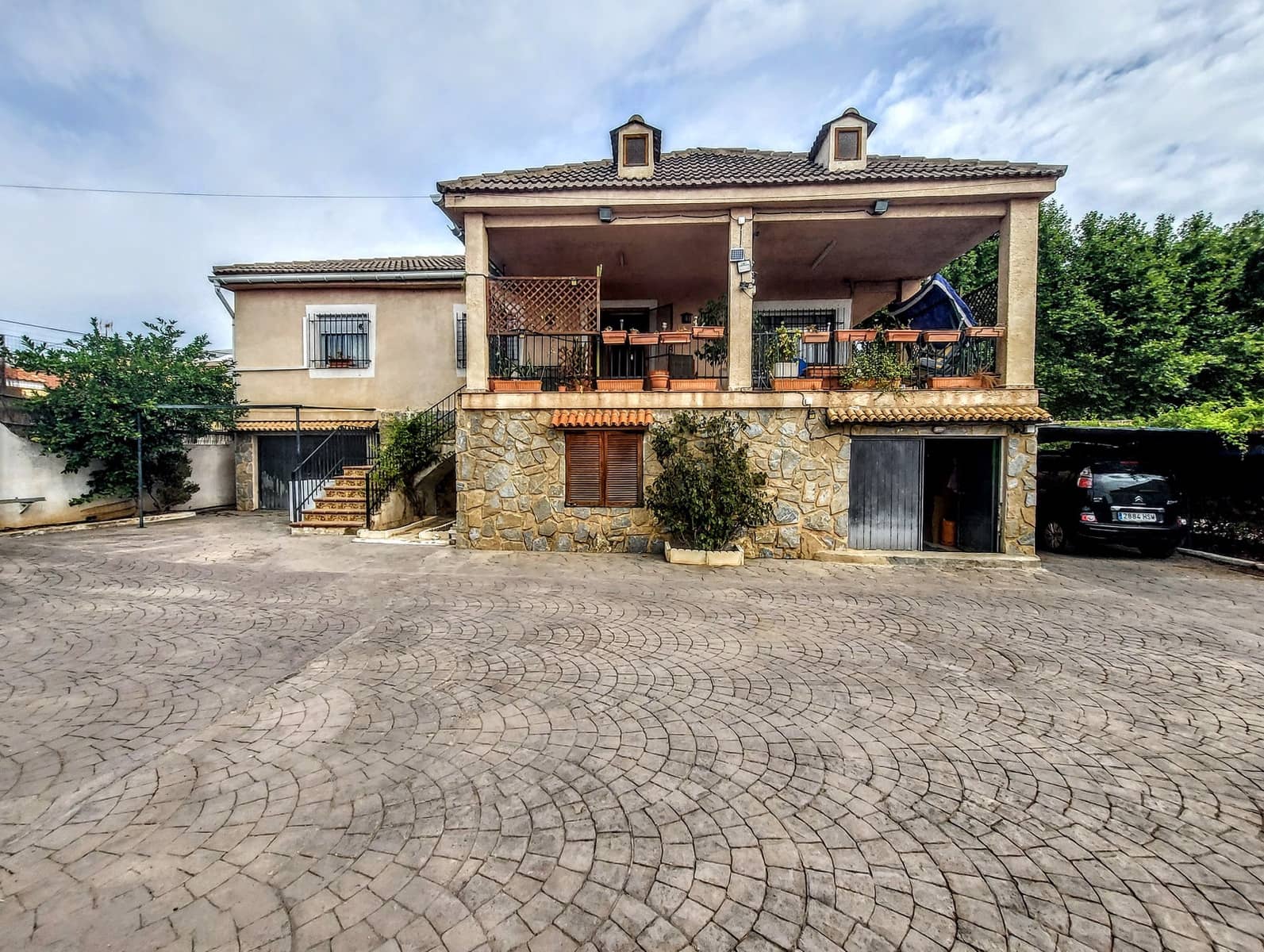 5 bedroom Villa for sale in Catadau with pool - € 298,000 (Ref: 10040697)