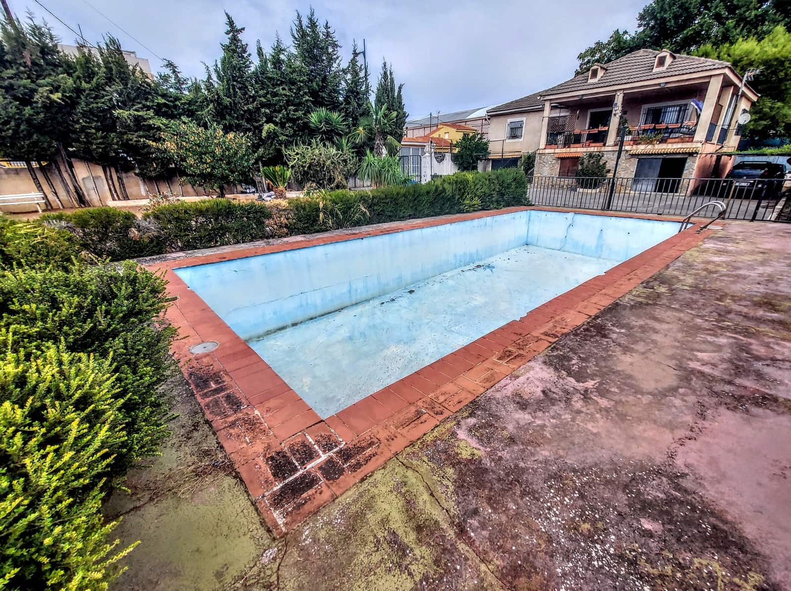 5 bedroom Villa for sale in Catadau with pool - € 298,000 (Ref: 10040697)