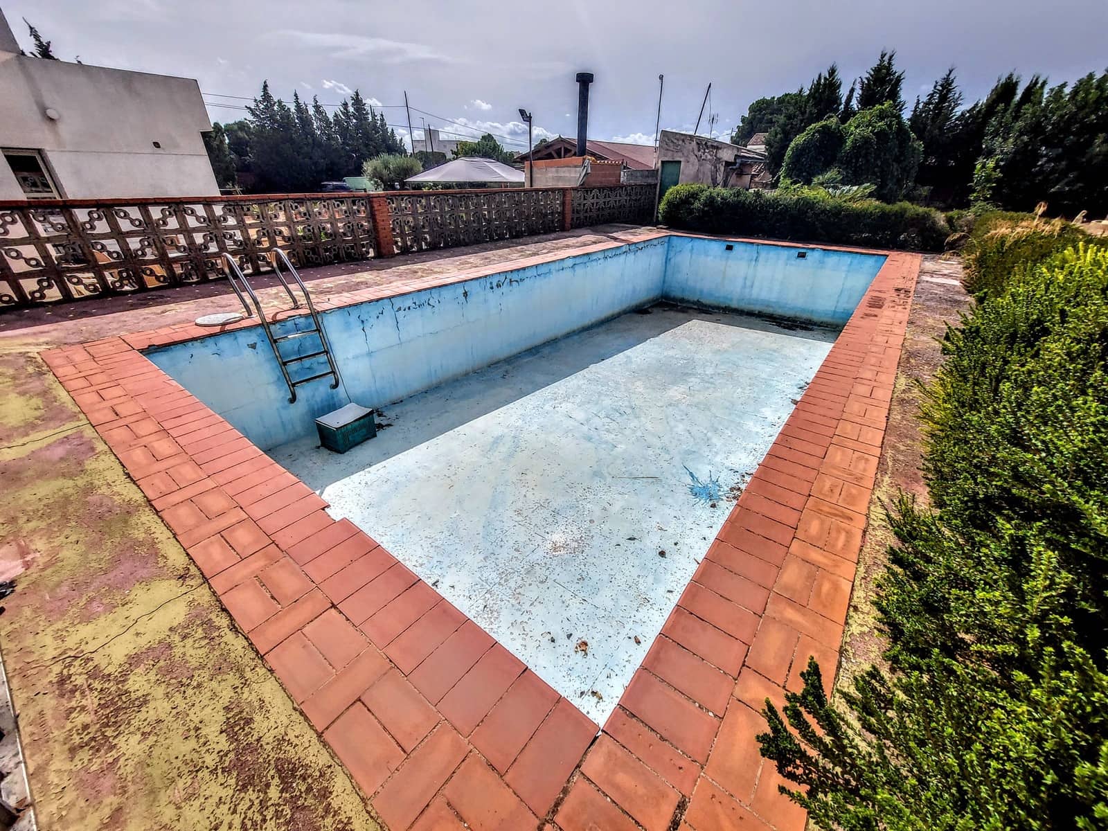 5 bedroom Villa for sale in Catadau with pool - € 298,000 (Ref: 10040697)