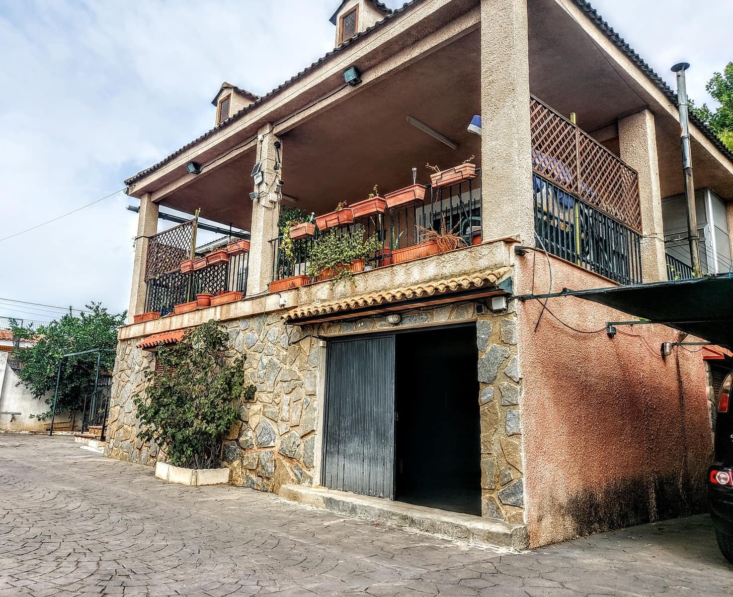 5 bedroom Villa for sale in Catadau with pool - € 298,000 (Ref: 10040697)