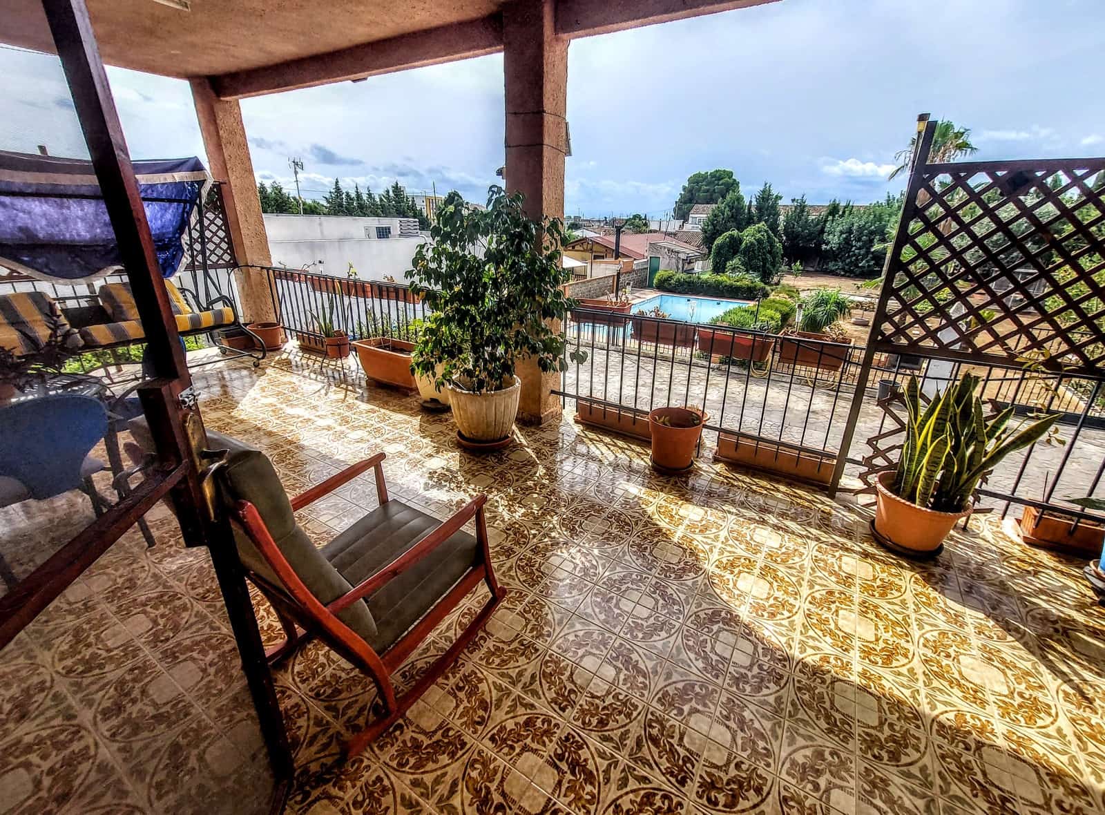 5 bedroom Villa for sale in Catadau with pool - € 298,000 (Ref: 10040697)