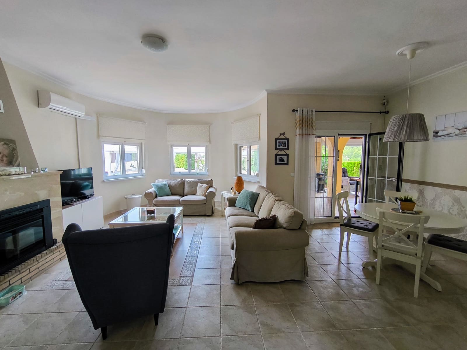 3 soverom Villa til salgs i Montroy med svømmebasseng garasje - € 295 000 (Ref: 10044602)