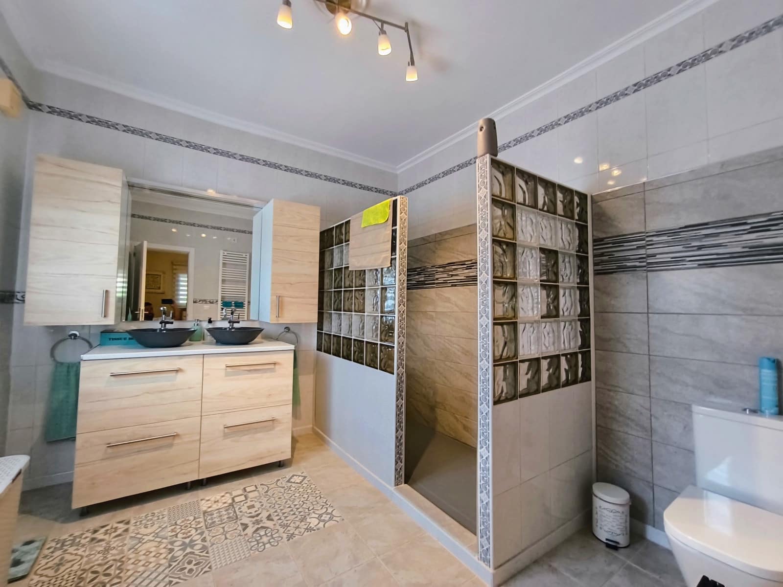 3 soverom Villa til salgs i Montroy med svømmebasseng garasje - € 295 000 (Ref: 10044602)