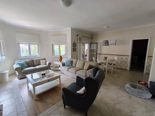 3 soveværelse Villa til salg i Montroy med swimmingpool garage - € 295.000 (Ref: 10044602)
