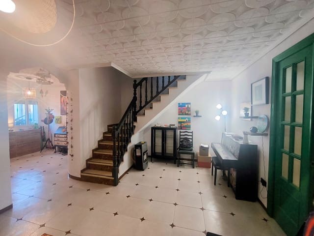 5 slaapkamer Huis te koop in Montroy - € 260.000 (Ref: 10046950)