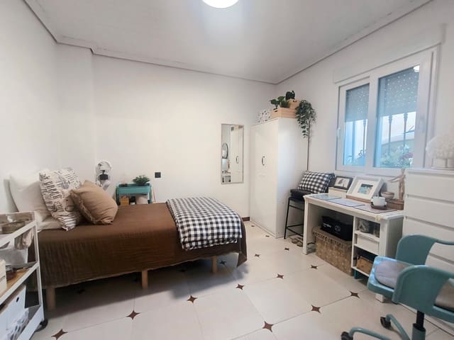 5 slaapkamer Huis te koop in Montroy - € 260.000 (Ref: 10046950)
