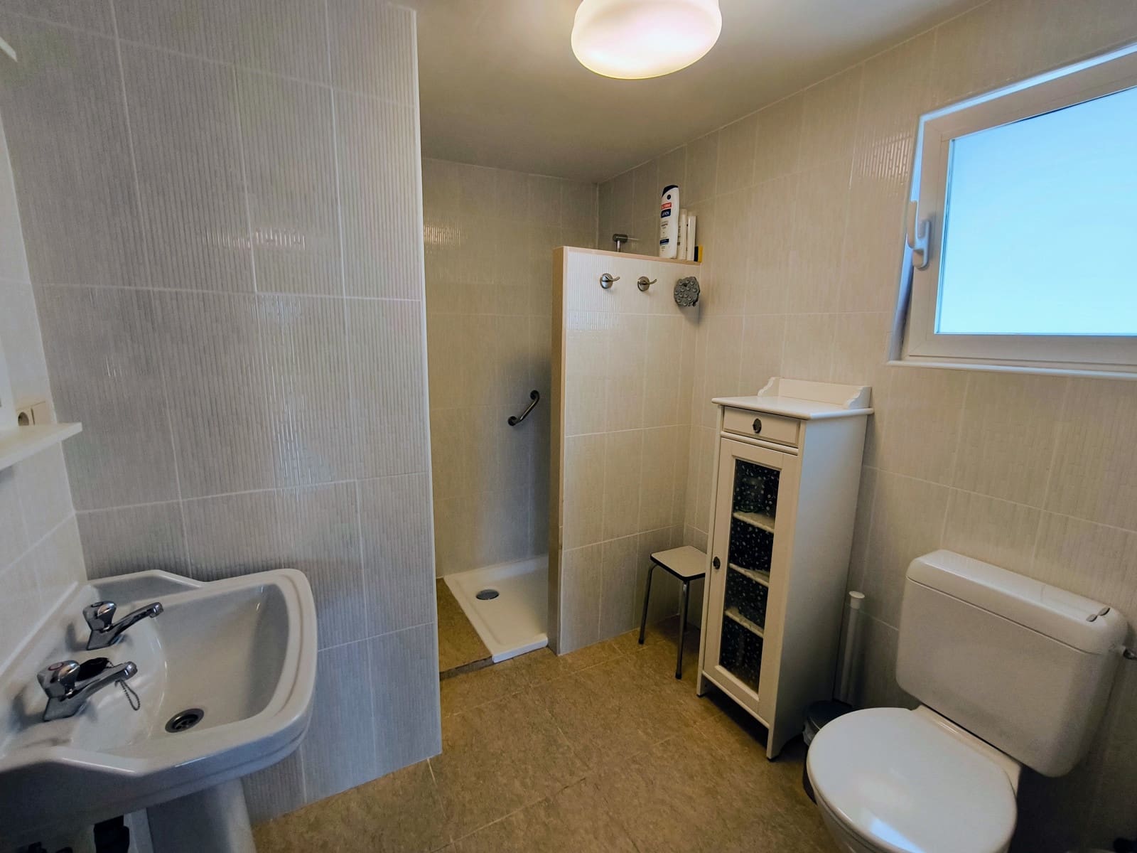 5 bedroom Villa for sale in Turis with pool garage - € 299,950 (Ref: 10048856)