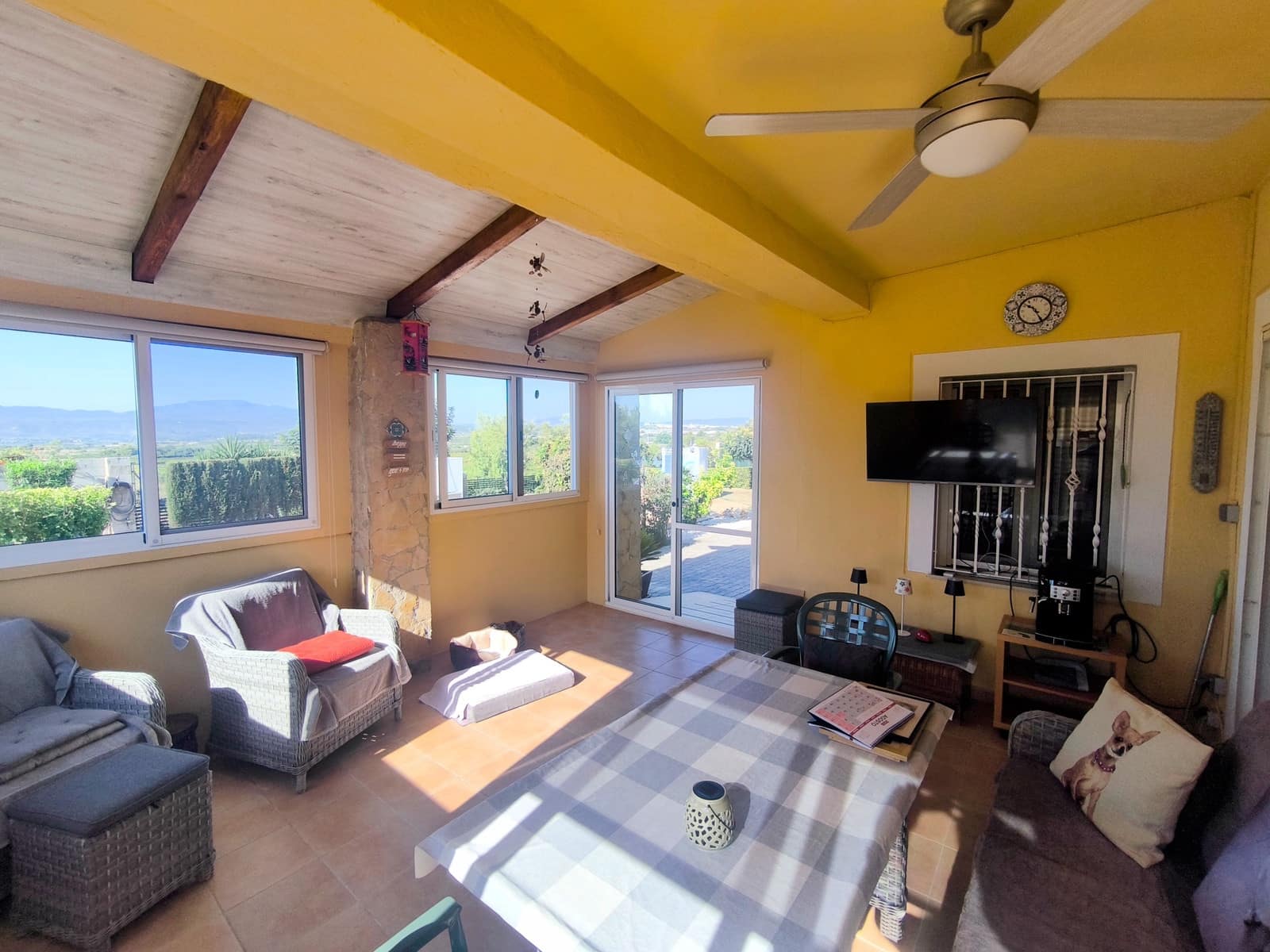 5 bedroom Villa for sale in Turis with pool garage - € 299,950 (Ref: 10048856)
