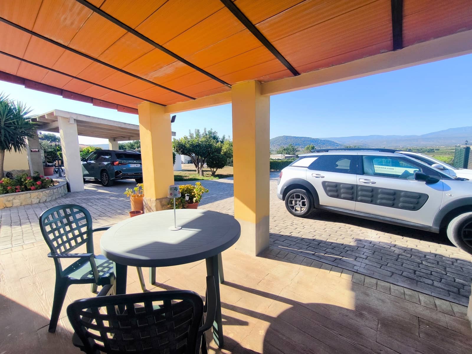 5 bedroom Villa for sale in Turis with pool garage - € 299,950 (Ref: 10048856)