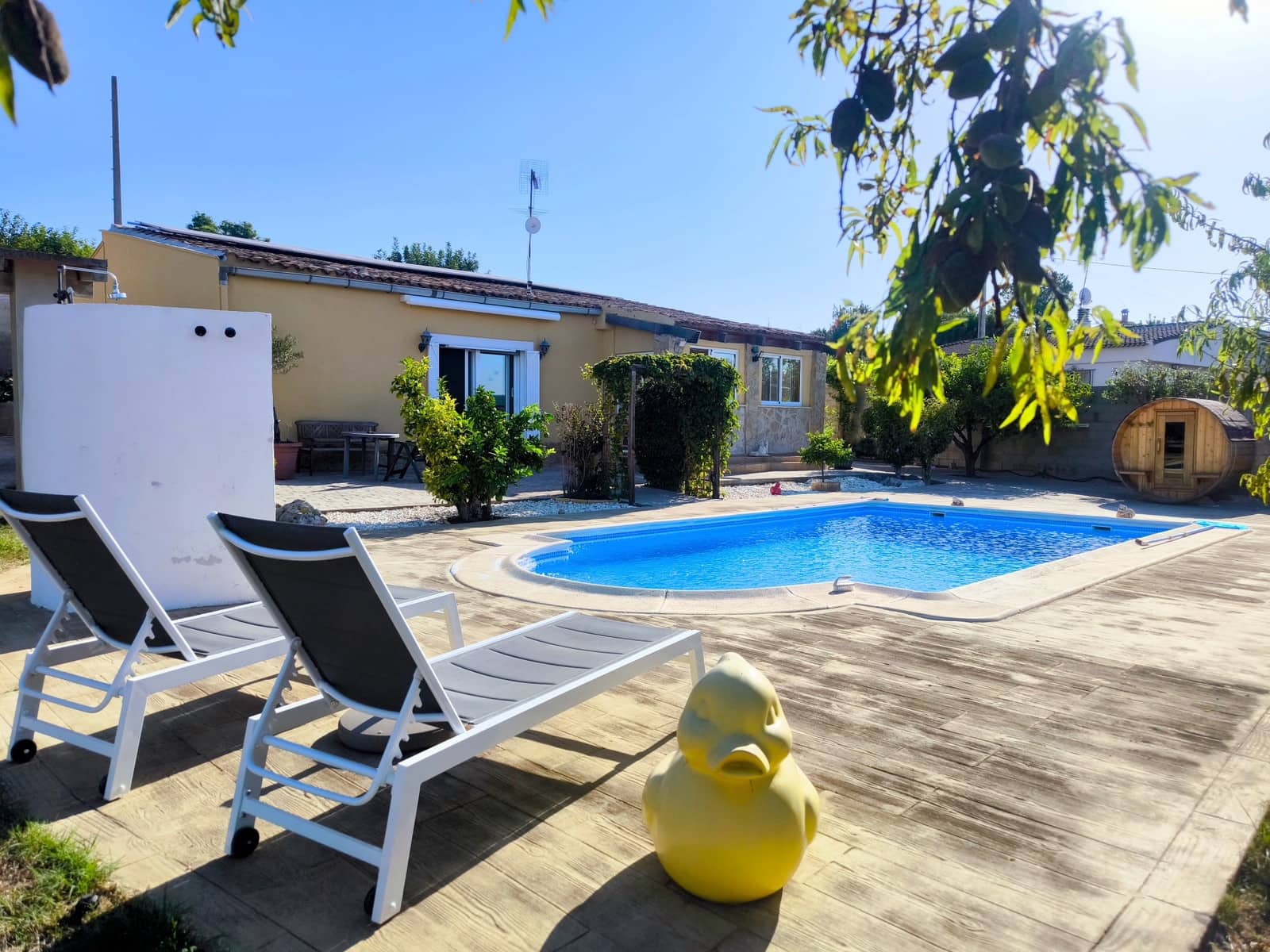 5 bedroom Villa for sale in Turis with pool garage - € 299,950 (Ref: 10048856)