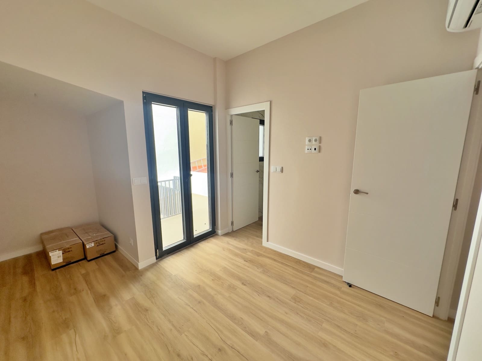 3 chambre Maison de Ville à vendre à Valence ville avec garage - 520 000 € (Ref: 10123522)