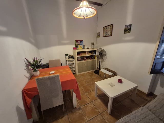 4 soveværelse Byhus til salg i Montserrat med garage - € 229.000 (Ref: 10157421)