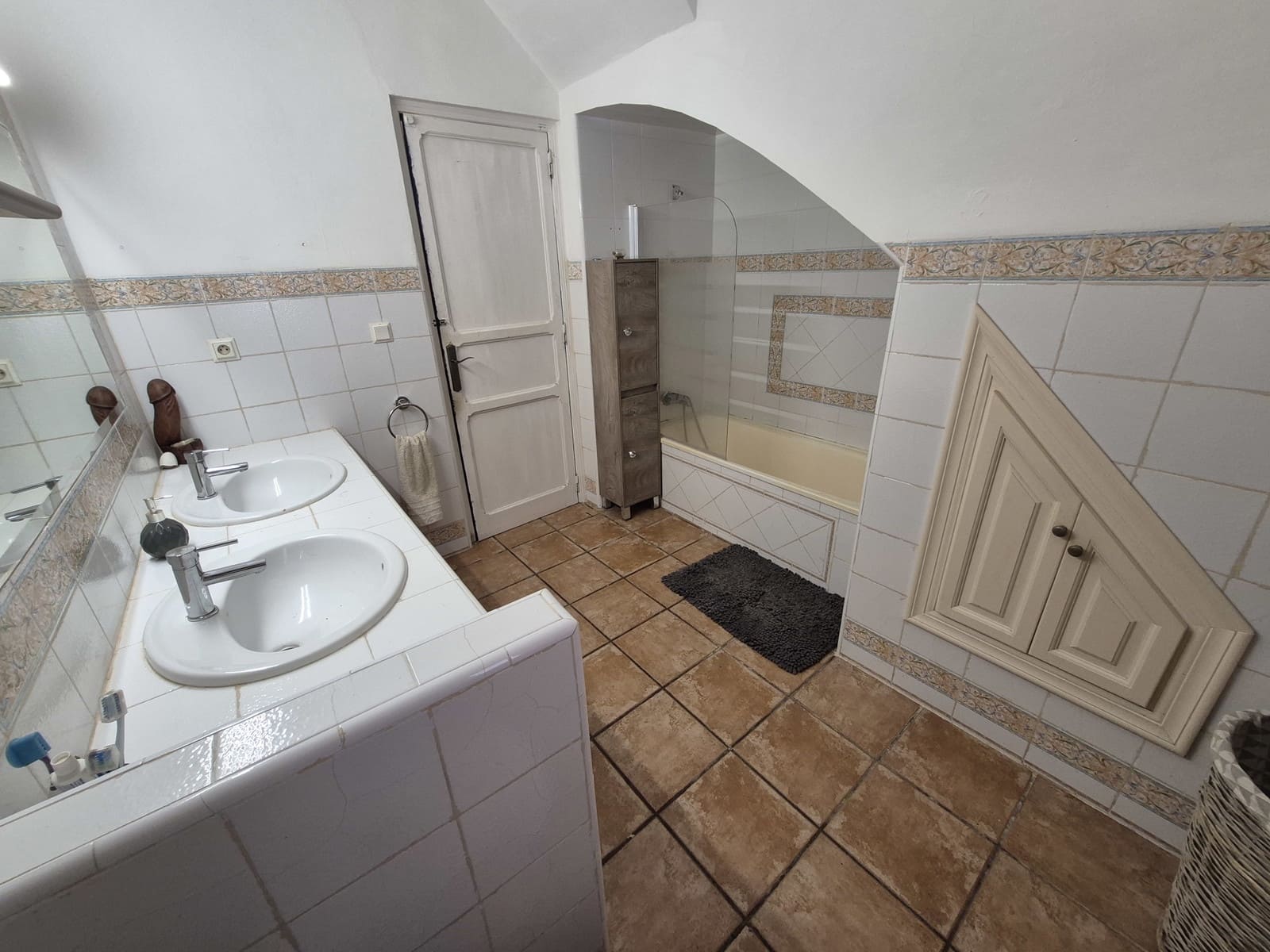 4 soveværelse Byhus til salg i Montserrat med garage - € 229.000 (Ref: 10157421)