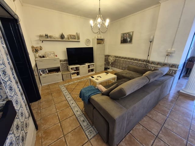 4 soveværelse Byhus til salg i Montserrat med garage - € 229.000 (Ref: 10157421)