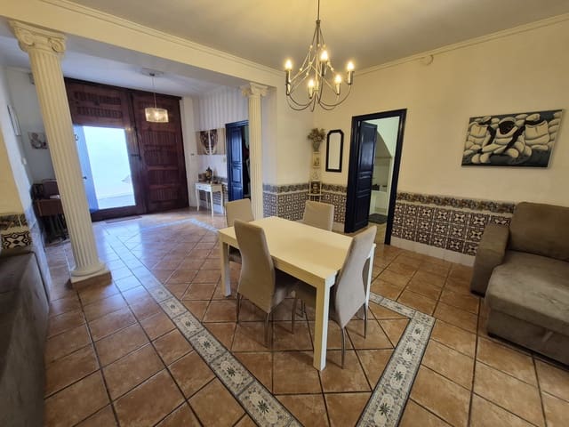 4 soveværelse Byhus til salg i Montserrat med garage - € 229.000 (Ref: 10157421)