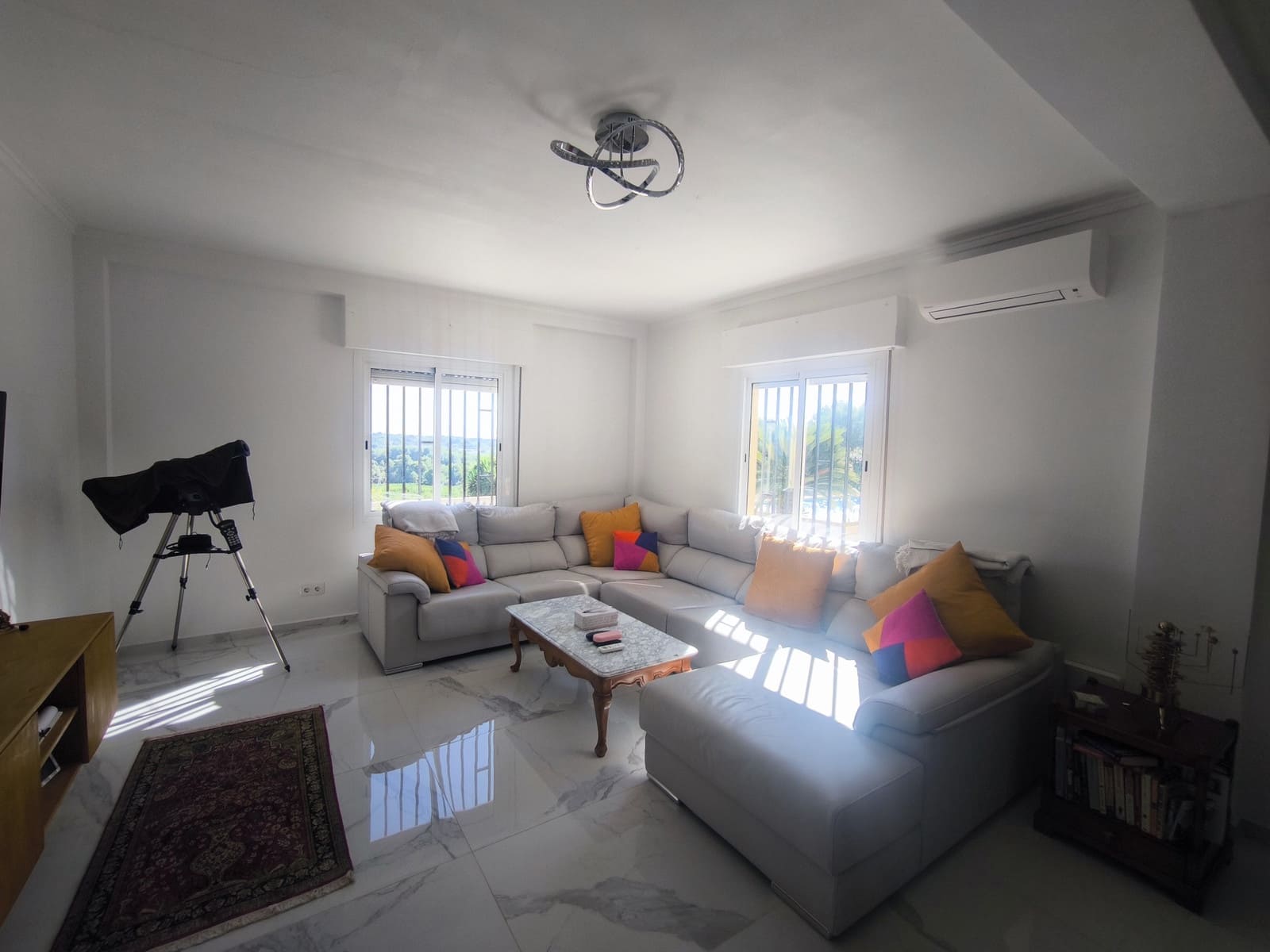 4 soveværelse Villa til salg i Montserrat med swimmingpool garage - € 269.950 (Ref: 10159126)