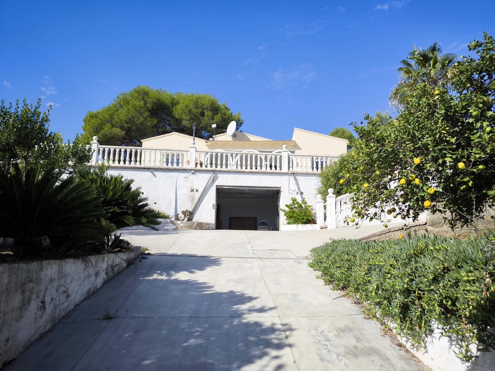 4 soveværelse Villa til salg i Montserrat med swimmingpool garage - € 269.950 (Ref: 10159126)
