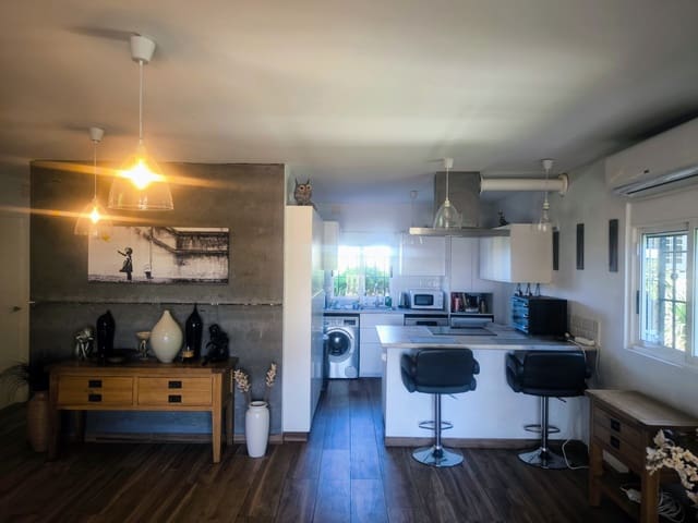 4 soverom Villa til salgs i Godelleta med svømmebasseng garasje - € 220 000 (Ref: 10162857)