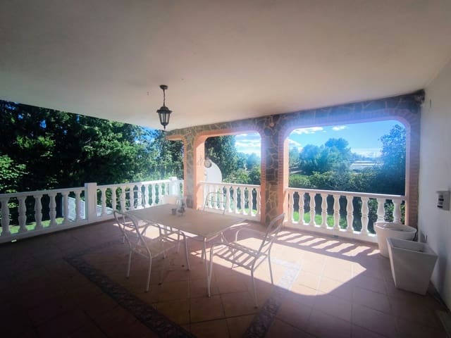 4 soverom Villa til salgs i Godelleta med svømmebasseng garasje - € 220 000 (Ref: 10162857)