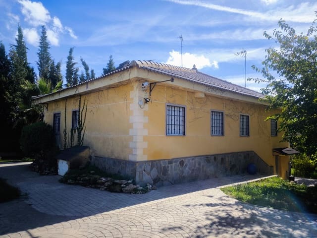 4 soverom Villa til salgs i Godelleta med svømmebasseng garasje - € 220 000 (Ref: 10162857)