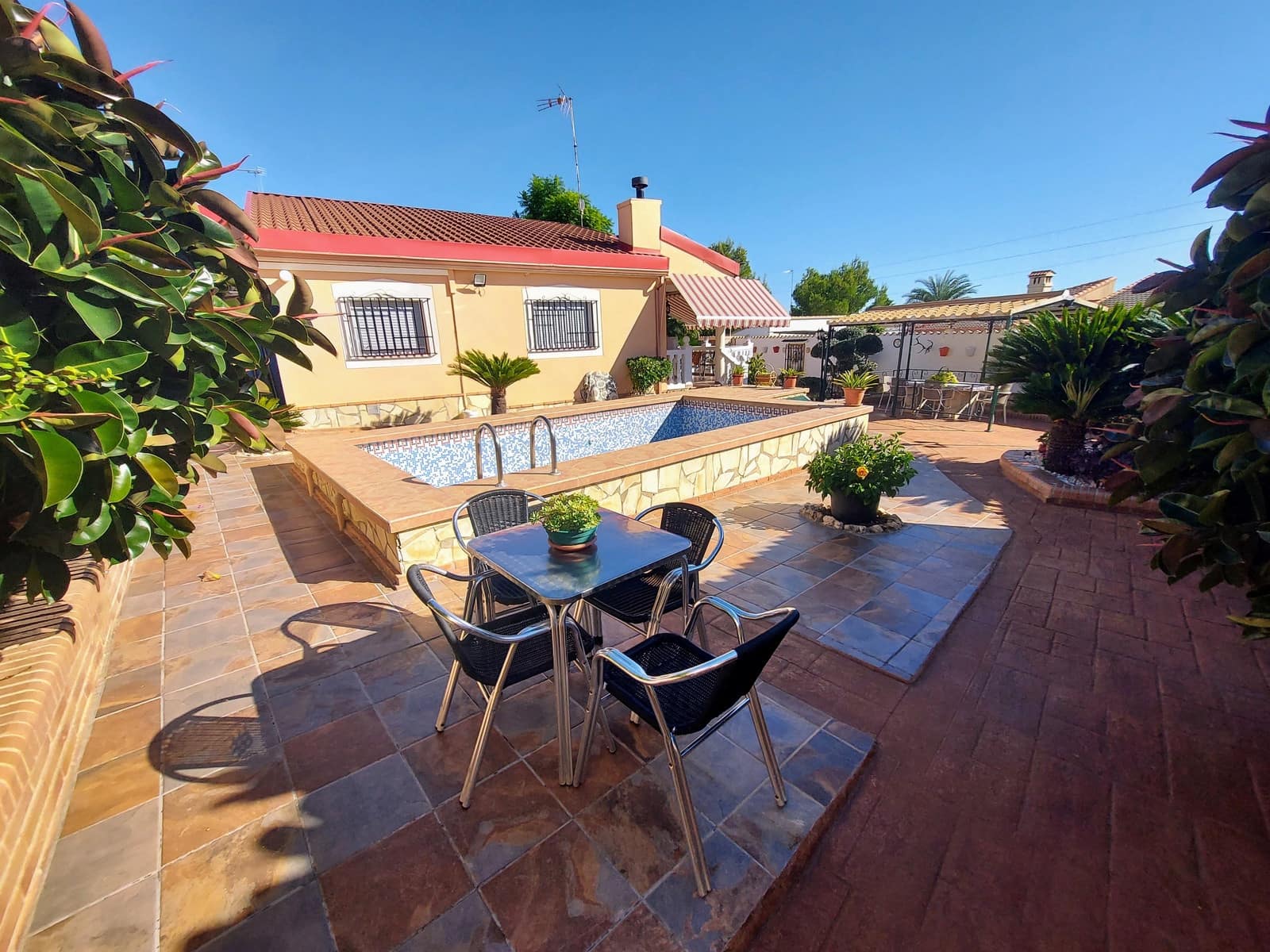 4 soverom Villa til salgs i Montserrat med svømmebasseng - € 295 000 (Ref: 10164699)