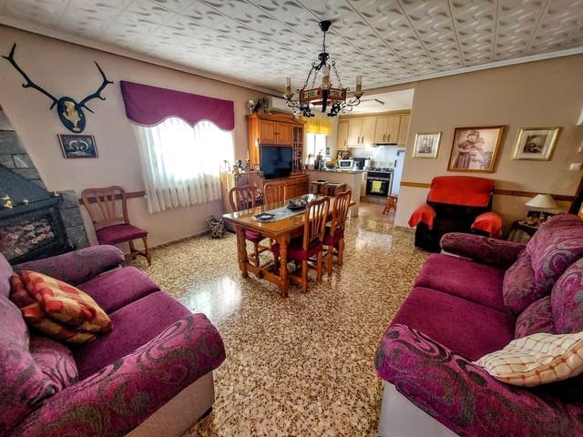 4 soverom Villa til salgs i Montserrat med svømmebasseng - € 295 000 (Ref: 10164699)