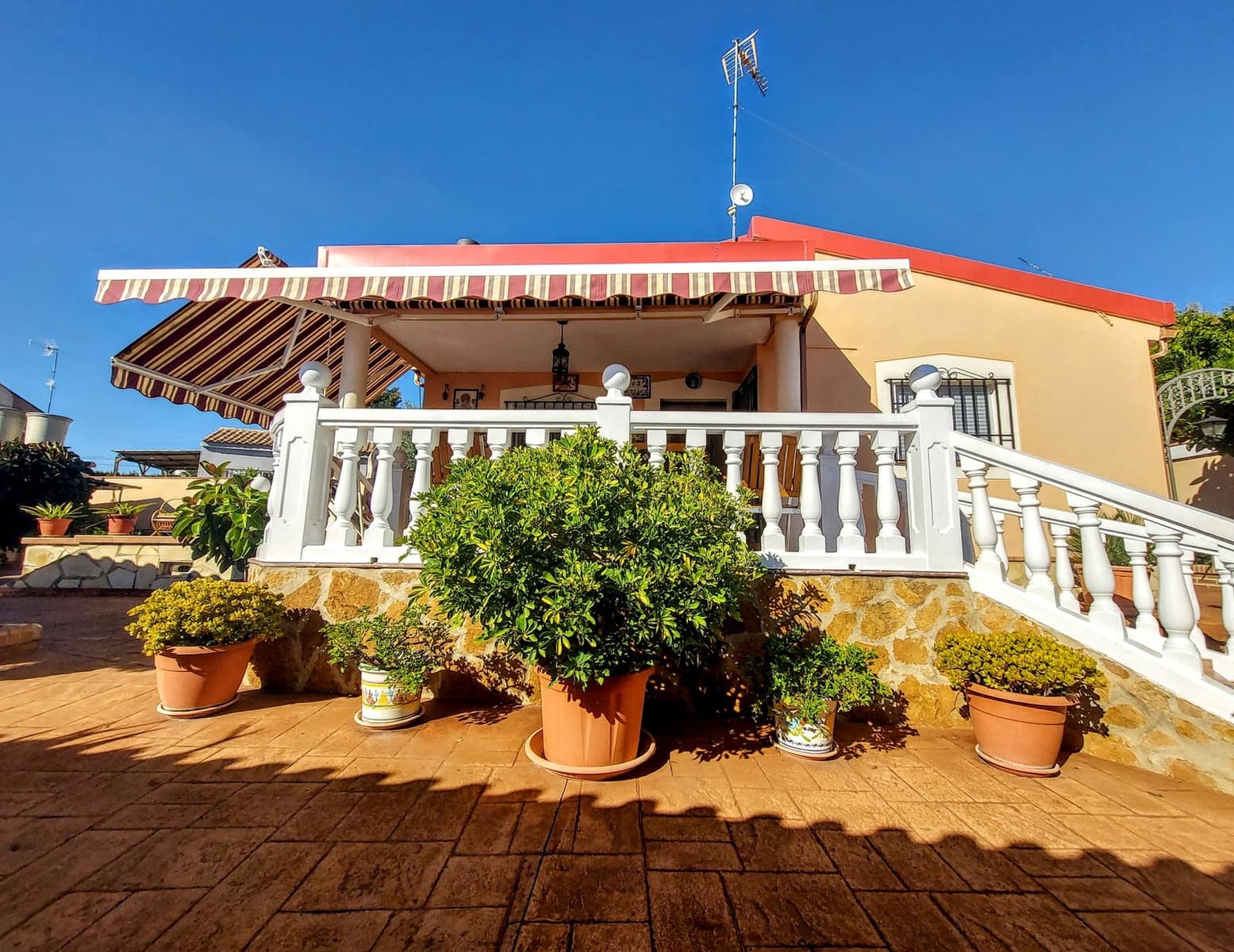 4 soverom Villa til salgs i Montserrat med svømmebasseng - € 295 000 (Ref: 10164699)