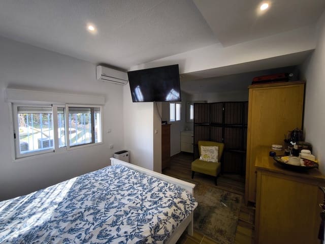 3 quarto Moradia para venda em Macastre com piscina garagem - 249 950 € (Ref: 10179883)